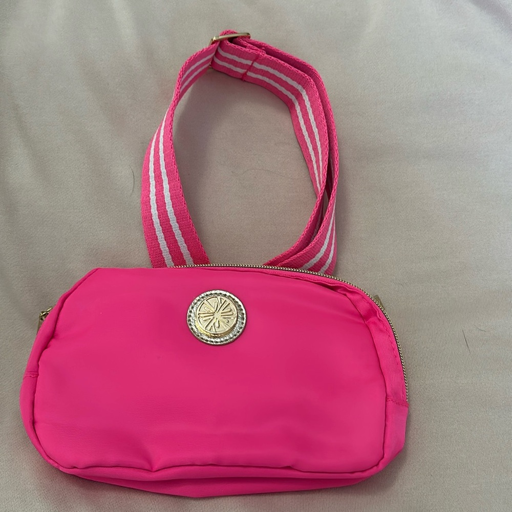 Hot pink Lily Pulitzer Jeanie Belt bag